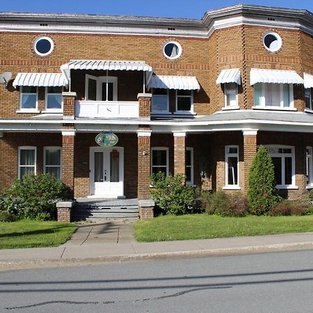 Bed and Breakfast Chez L'Doc Saint-Prosper Экстерьер фото